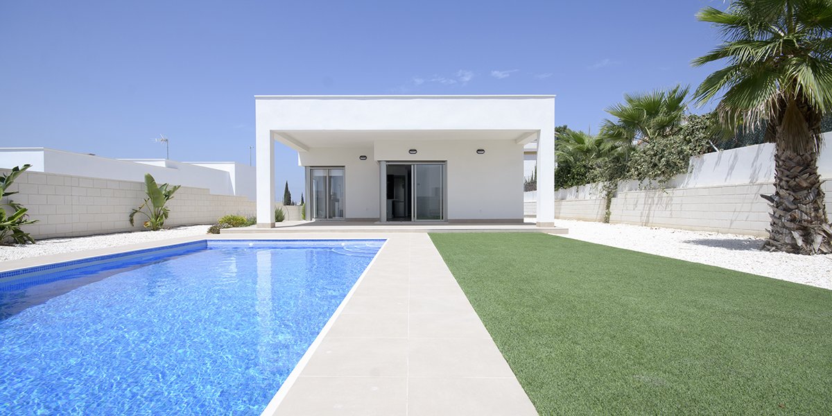 LUXURIOUS,MODERN,DETACHED VILLAS WITH PRIVATE POOL,