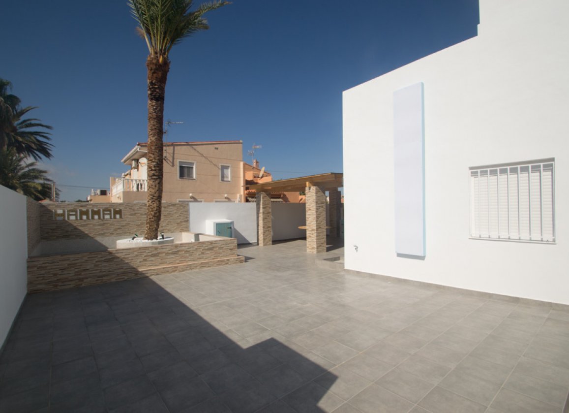 FULLY RENOVATED VILLA IN A LOVELY AREA